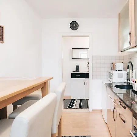 Schlummi Gemuetliche Zentrale & Saubere Apartamento