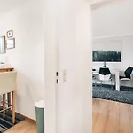 Schlummi Gemuetliche Zentrale & Saubere Апартаменты *